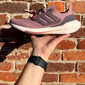Adidas Ultraboost 22